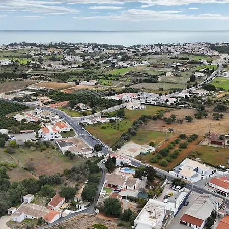 Monte Domingos Simoes Αλμπουφέιρα
