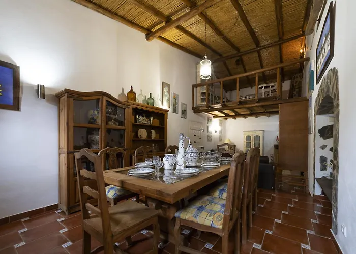 Monte Domingos Simoes *