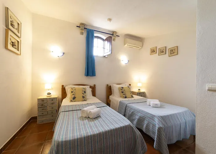 Monte Domingos Simoes * Albufeira