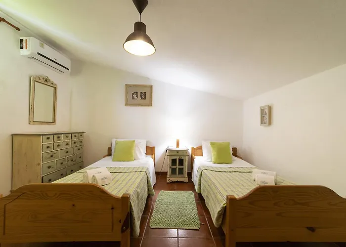 Monte Domingos Simoes *