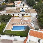 Вилла Monte Domingos Simoes