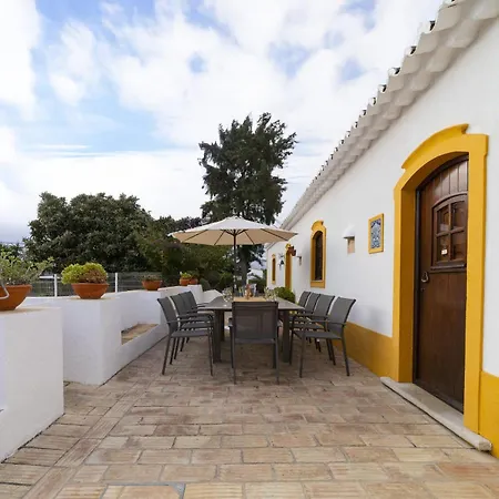 Villa Monte Domingos Simoes *