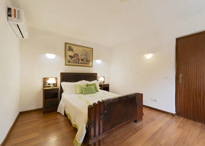 Villa Monte Domingos Simoes *