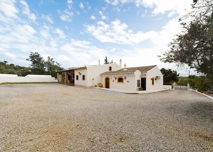 Monte Domingos Simoes Villa *